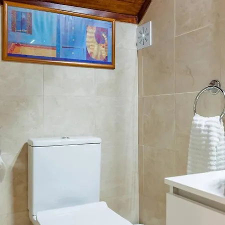 Traditional In S Pedro , Estoril Villa *