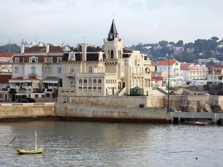 Traditional In S Pedro , Estoril